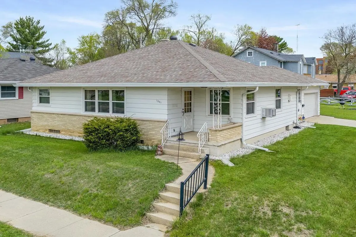 1001 Dewitt Street, Portage, WI 53901 - #1