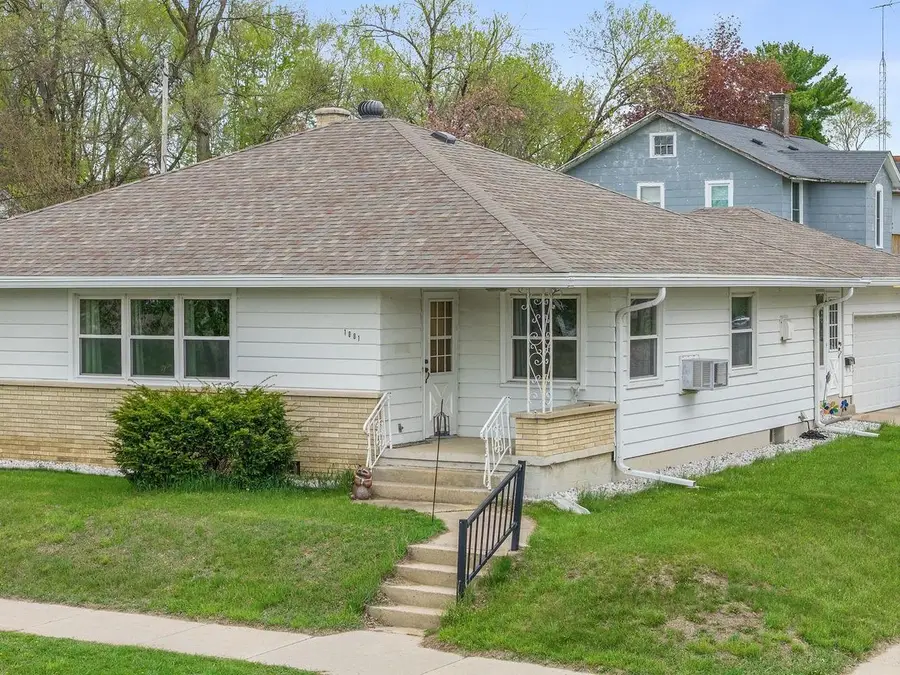 1001 Dewitt Street, Portage, WI 53901 - #2