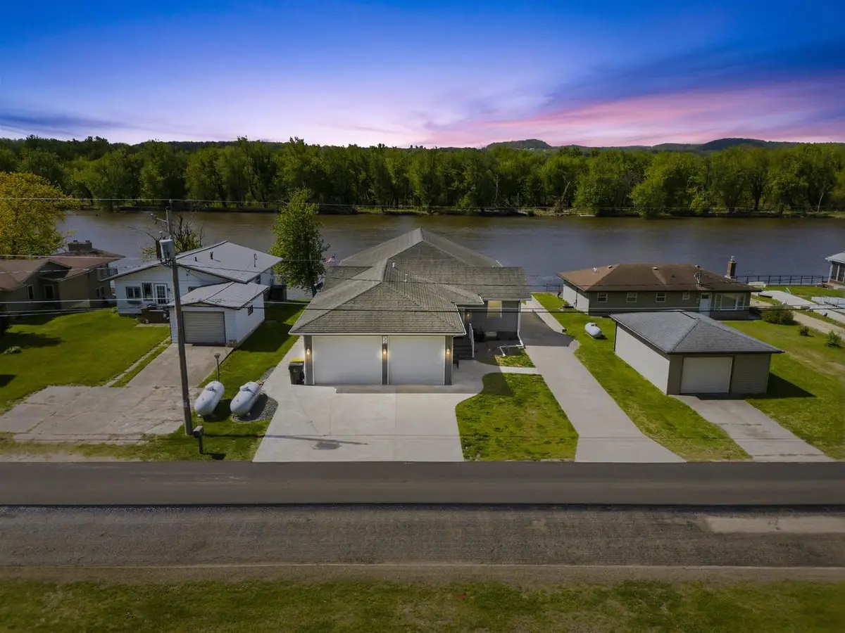 1312 Jack Oak Road, Cassville, WI 53806 - #1
