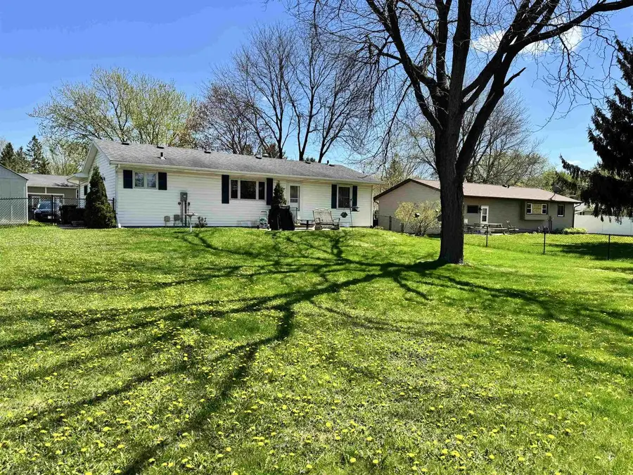 416 Lexington Parkway, Deforest, WI 53532 - #3