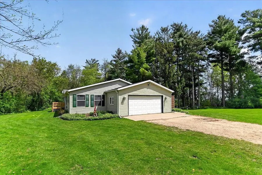 6610 Cemetery Road, Sun Prairie, WI 53590 - #2