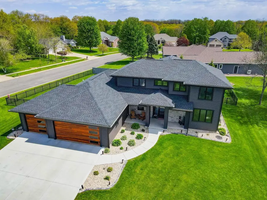 347 Fairway Circle, Edgerton, WI 53534 - #2