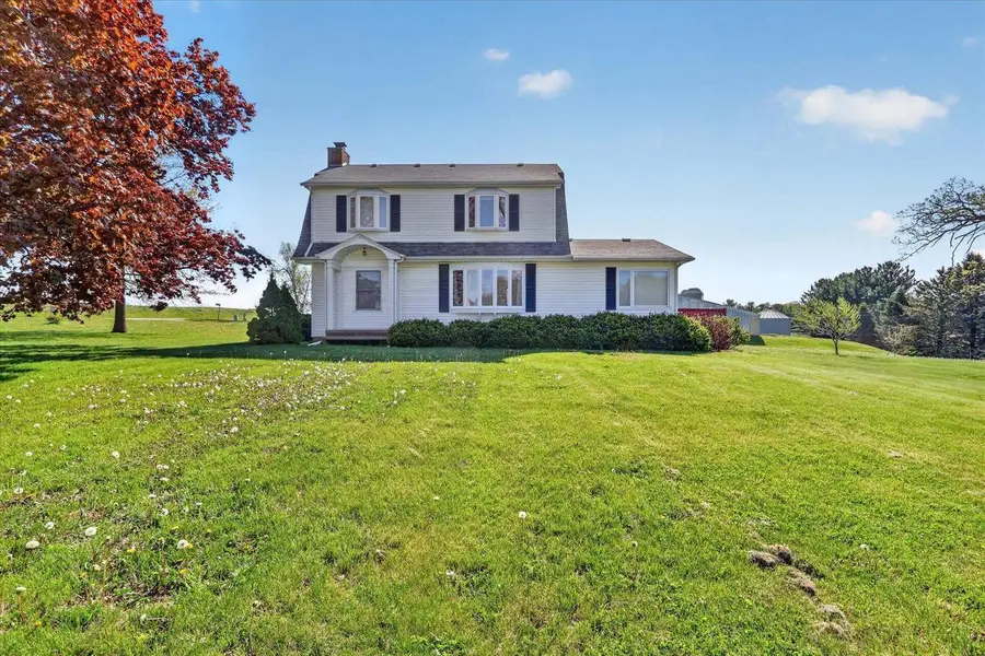 14529 Spring Valley Road, Orfordville, WI 53576 - #3