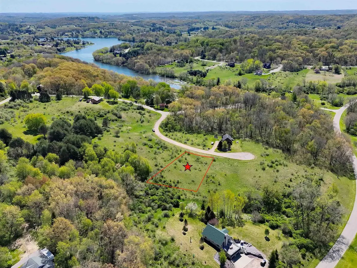 L279 L281 Matterhorn Court, La Valle, WI 53941 - #1