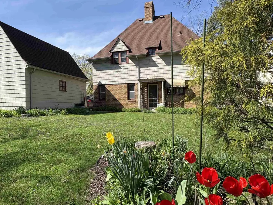 2303 Chamberlain Avenue, Madison, WI 53726 - #2