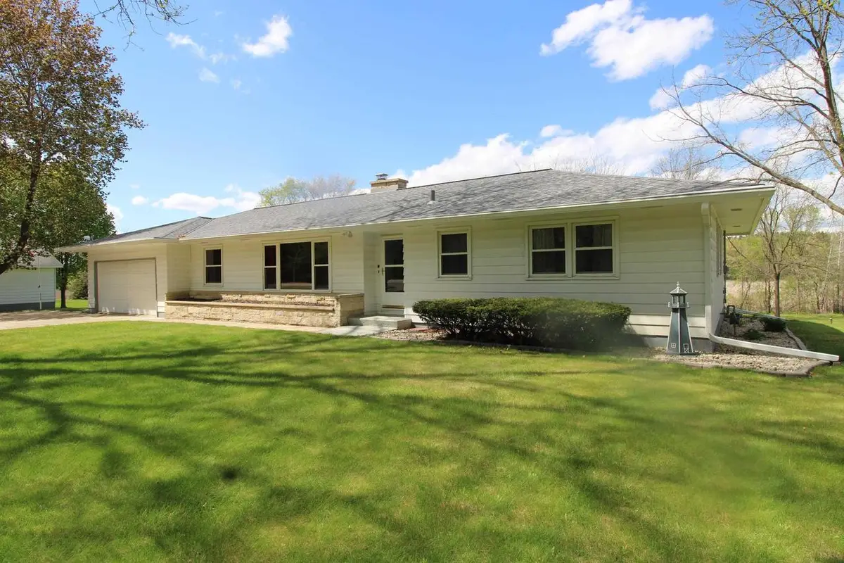 W8288 & W8292 Kent Road, Poynette, WI 53955 - #1