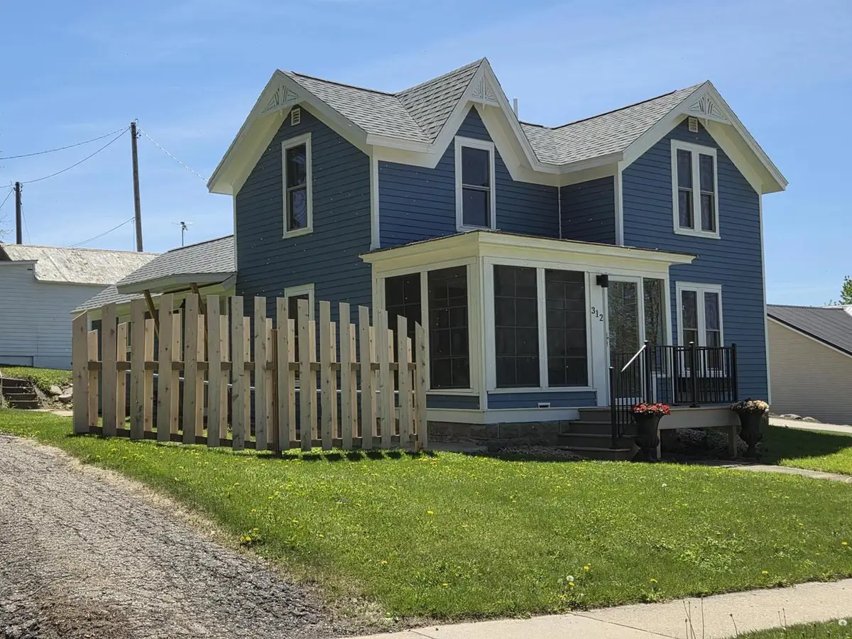 312 W Florence Street, Cambria, WI 53923 - #1