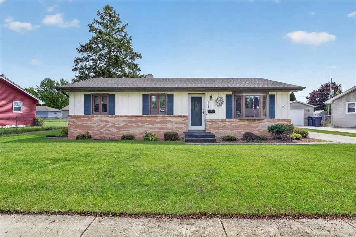 2215 GRANT Avenue, Janesville, WI 53546 - #1