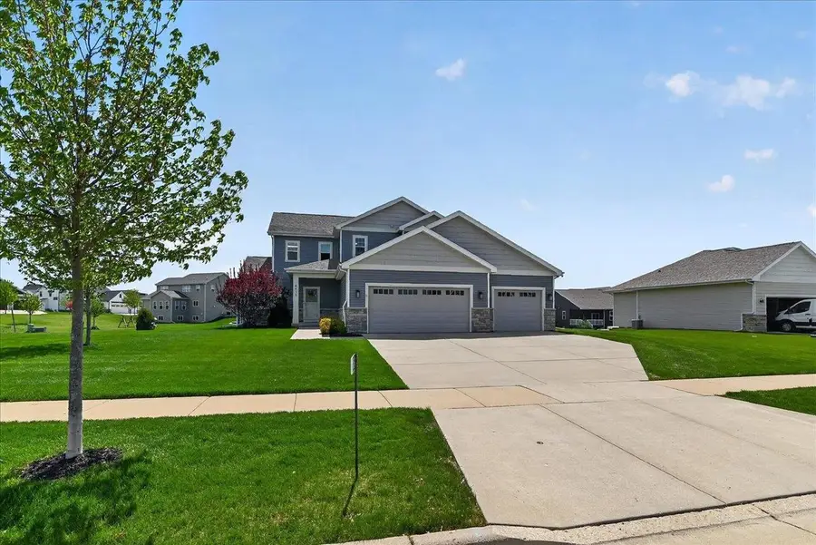 4416 Eagle Ridge Lane, Windsor, WI 53598 - #2