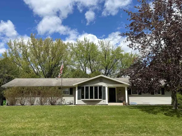 596 Illinois Avenue, Green Lake, WI 54941