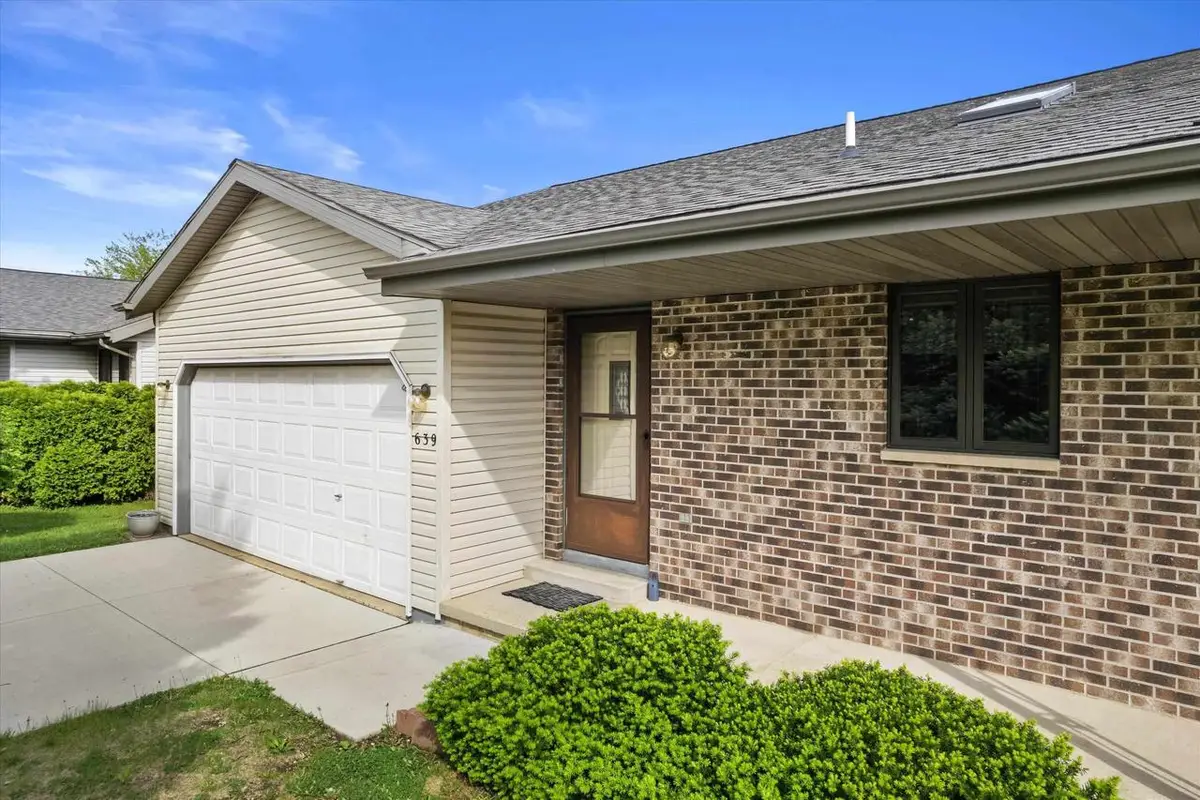 639 Wood Violet Lane, Sun Prairie, WI 53590 - #1