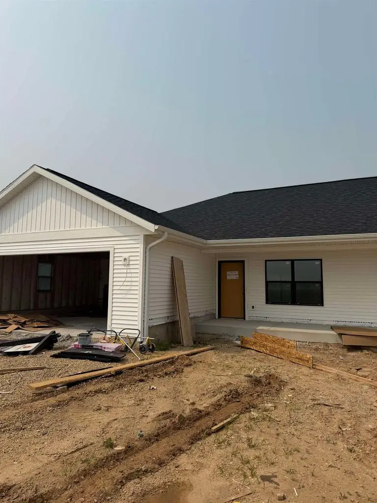 984 Bell Circle, Arlington, WI 53911 - #1