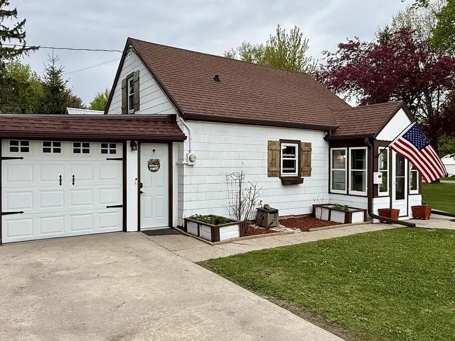 200 Grandview Avenue, Waupun, WI 53963 - #2