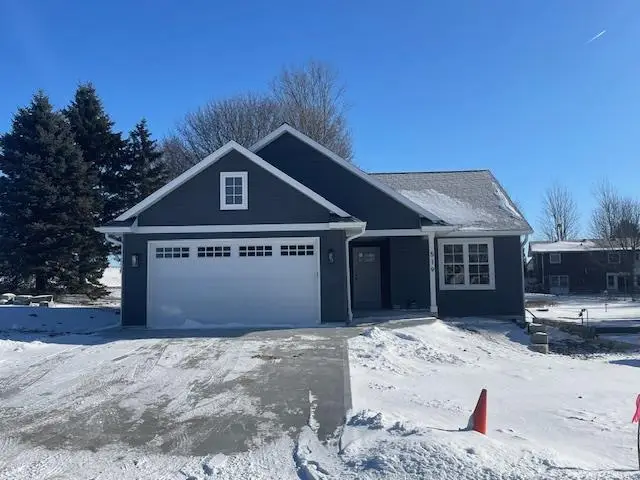 517 Alan Drive, Mount Horeb, WI 53572 - #1