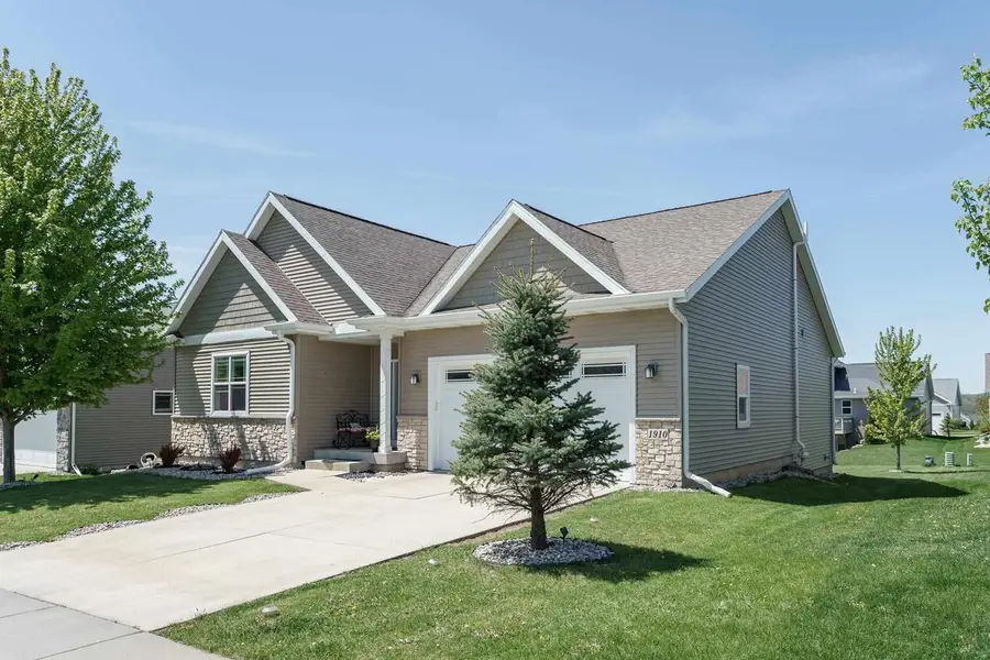 1910 Swainson Drive, Verona, WI 53593 - #2