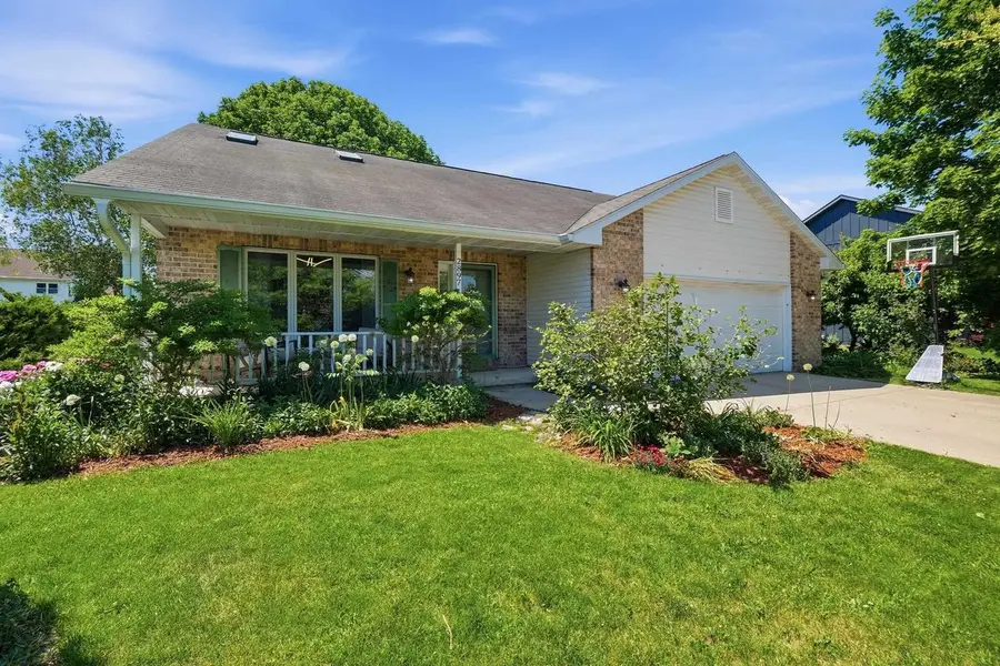 2897 Brian Lane, Fitchburg, WI 53711 - #2