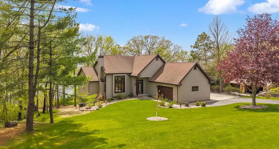 W10725 Wildwood Way, Poynette, WI 53955 - #2
