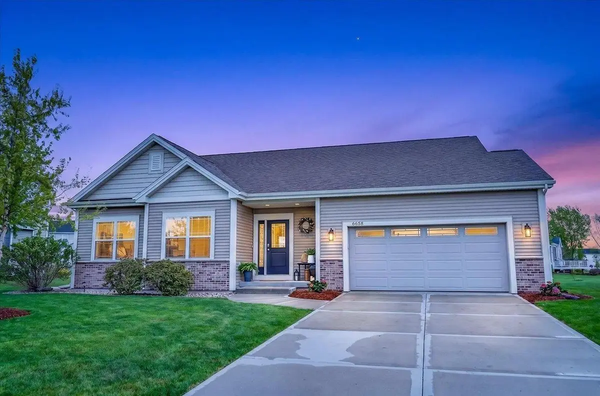 6658 Prairie Creek Road, Windsor, WI 53598 - #1