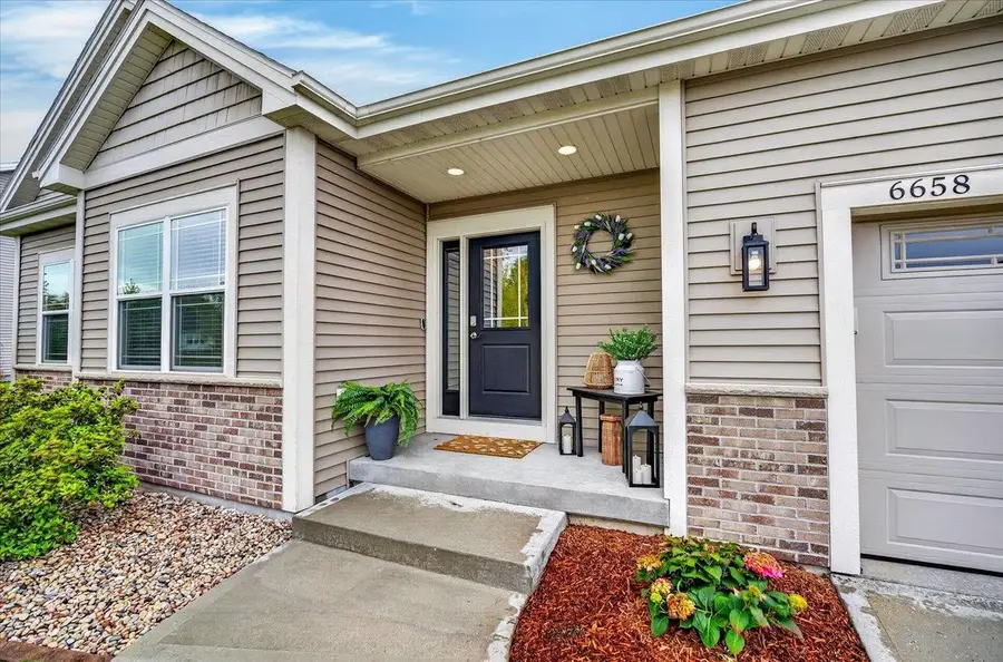 6658 Prairie Creek Road, Windsor, WI 53598 - #2