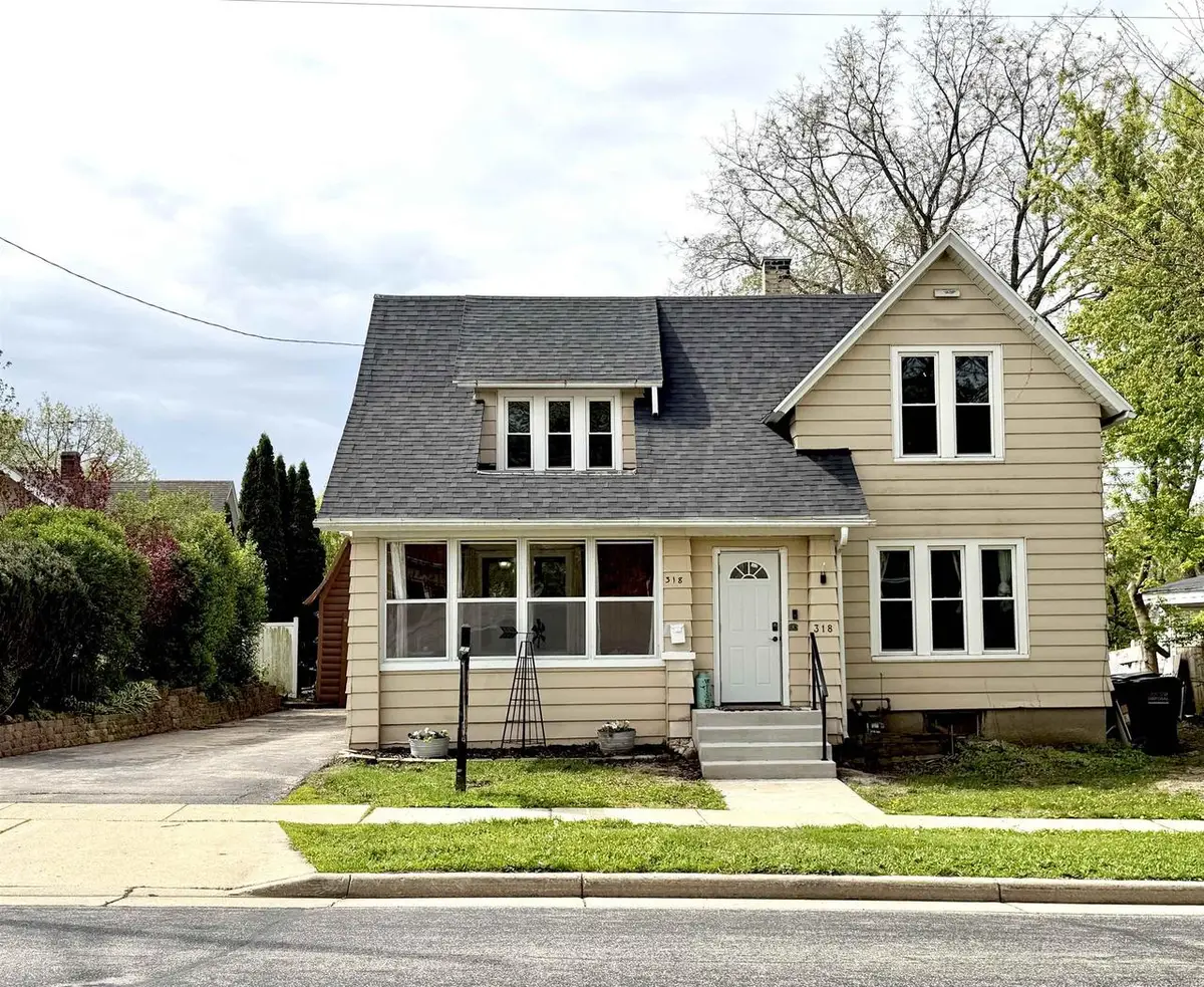 318 3rd Street, Fort Atkinson, WI 53538 - #1