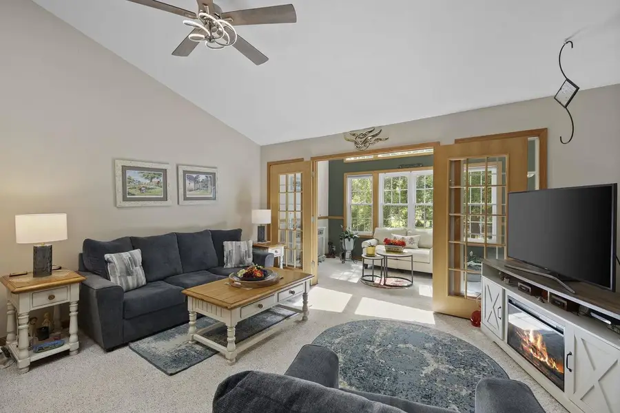 6217 Sharpsburg Drive, Madison, WI 53718 - #3