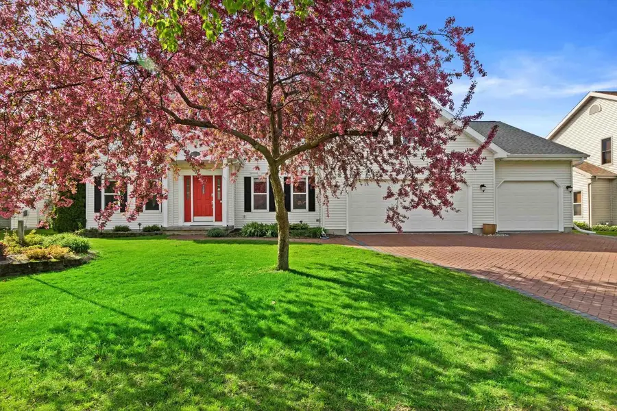7105 Maple Point Drive, Madison, WI 53719 - #2