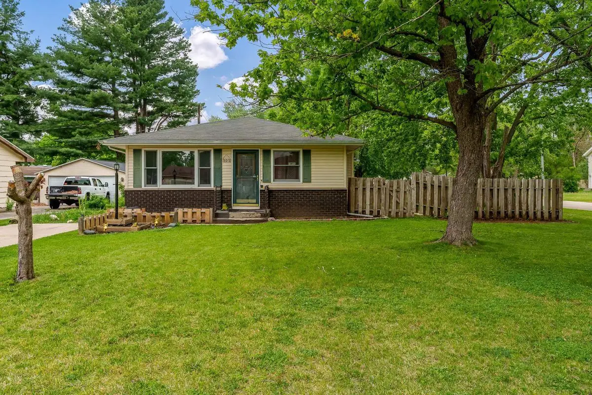 301 8th Avenue, Brodhead, WI 53520 - #1