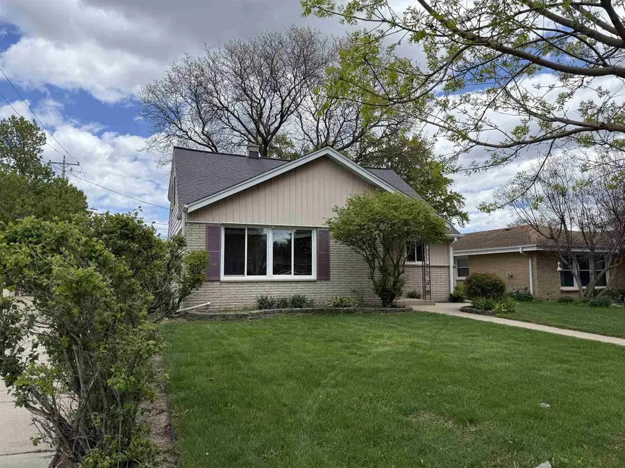 2250 N 103rd Street, Wauwatosa, WI 53226 - #2