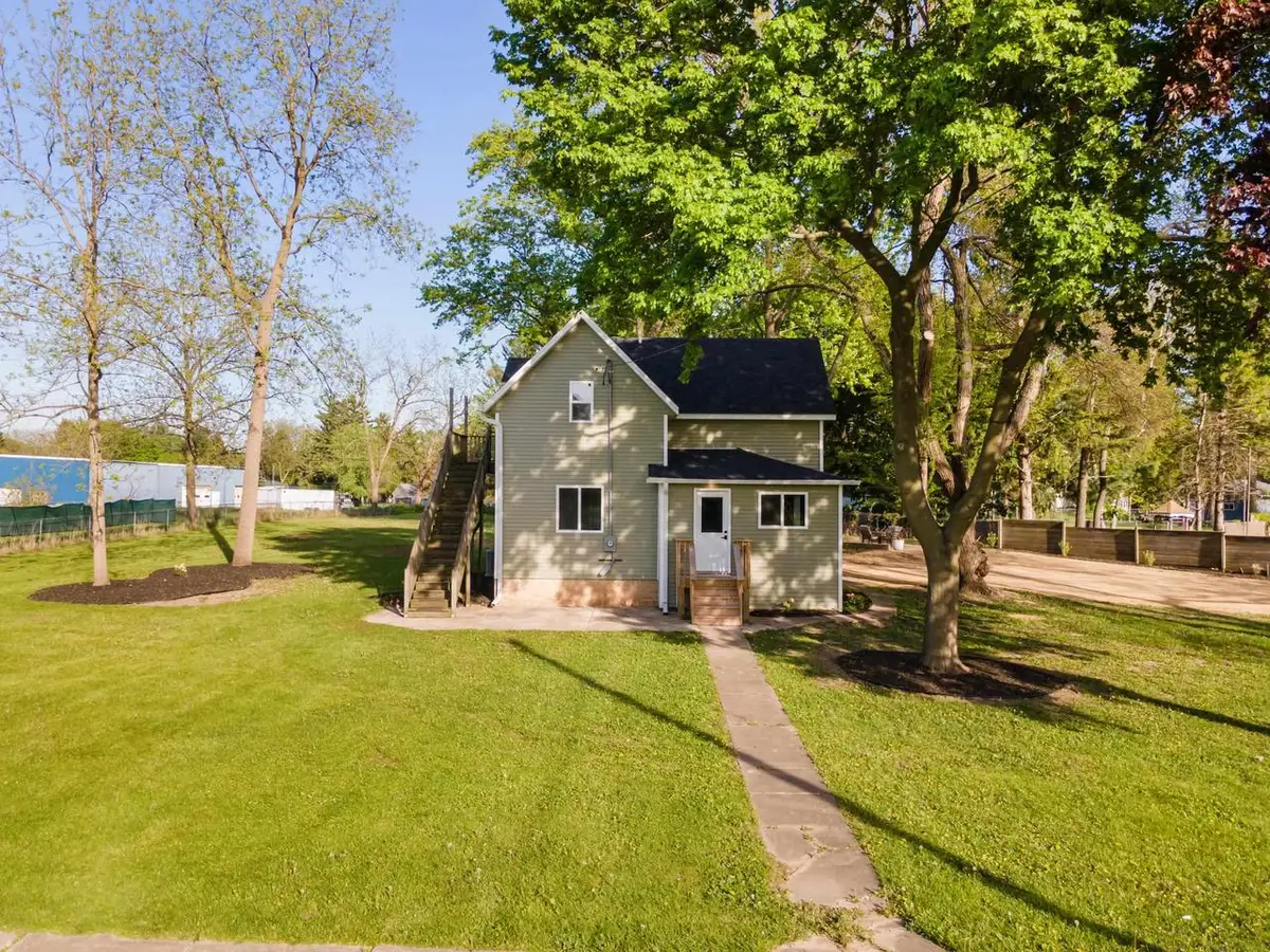 208 Portland Road, Waterloo, WI 53594 - #1