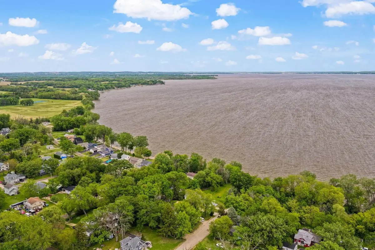 112 Cherokee Drive, Edgerton, WI 53534 - #1