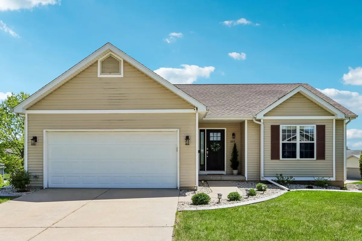 809 Brookstone Crest, Mount Horeb, WI 53572 - #1