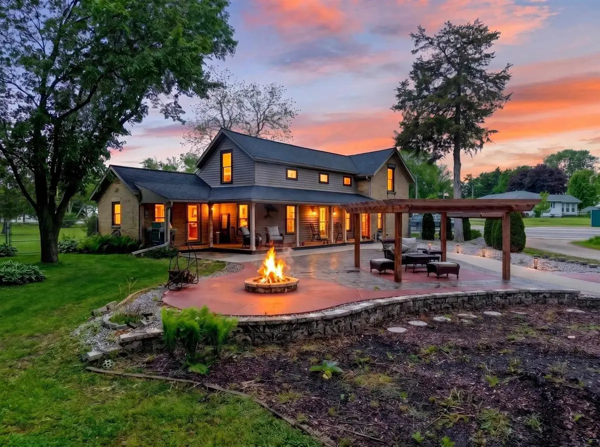 W11695 Jackson Street, Waterloo, WI 53594 - #1