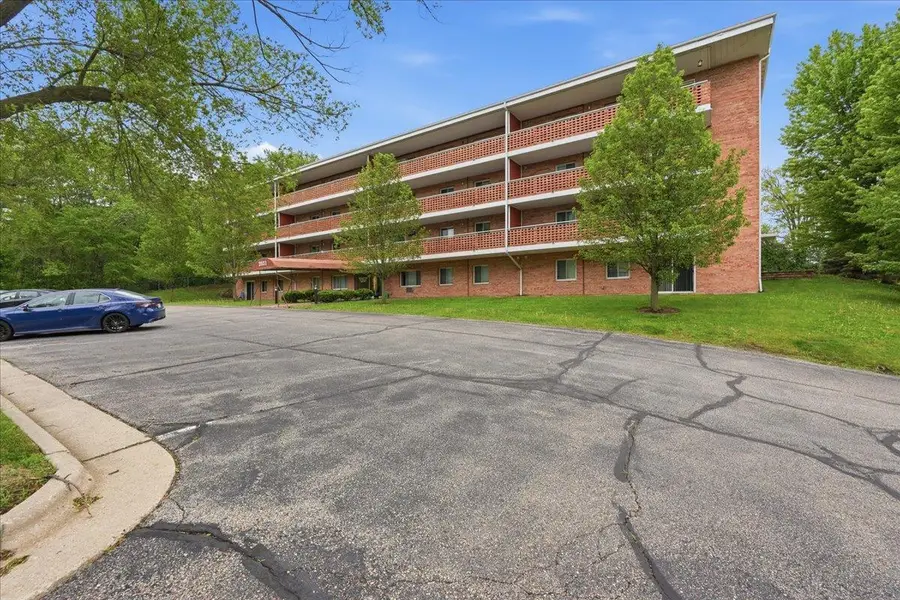 2051 Allen Boulevard #407, Middleton, WI 53562 - #2