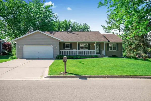629 W Mohawk Trail, Deforest, WI 53532