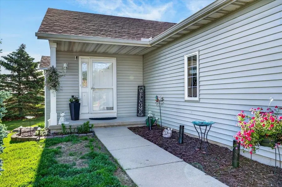 828 Dunn Avenue, Oregon, WI 53575 - #3