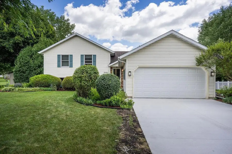 232 Yarrow Hill Drive, Cottage Grove, WI 53527 - #2