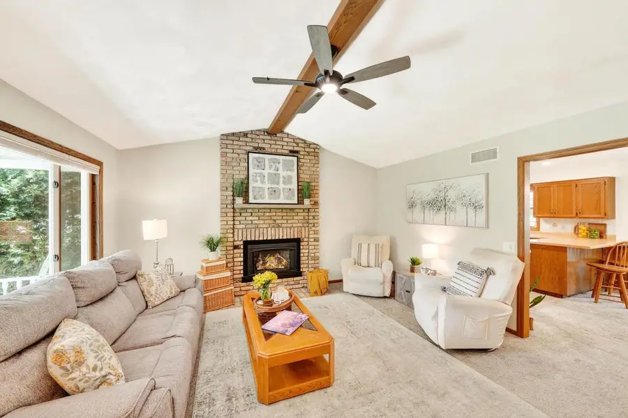 1572 Boulder Way, Sun Prairie, WI 53590 - #2
