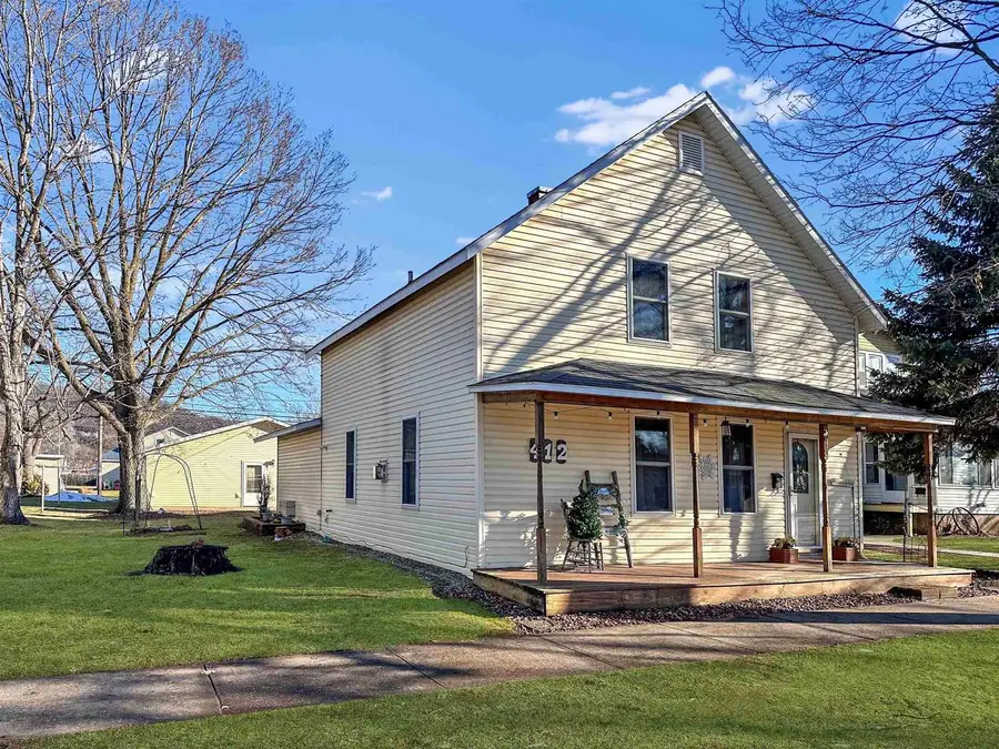 412 N Wacouta Avenue, Prairie Du Chien, WI 53821 - #2