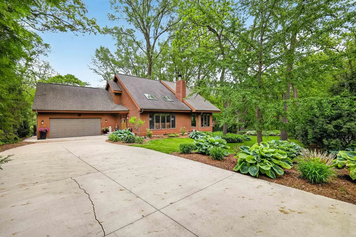 44 White Oaks Lane, Madison, WI 53711 - #1