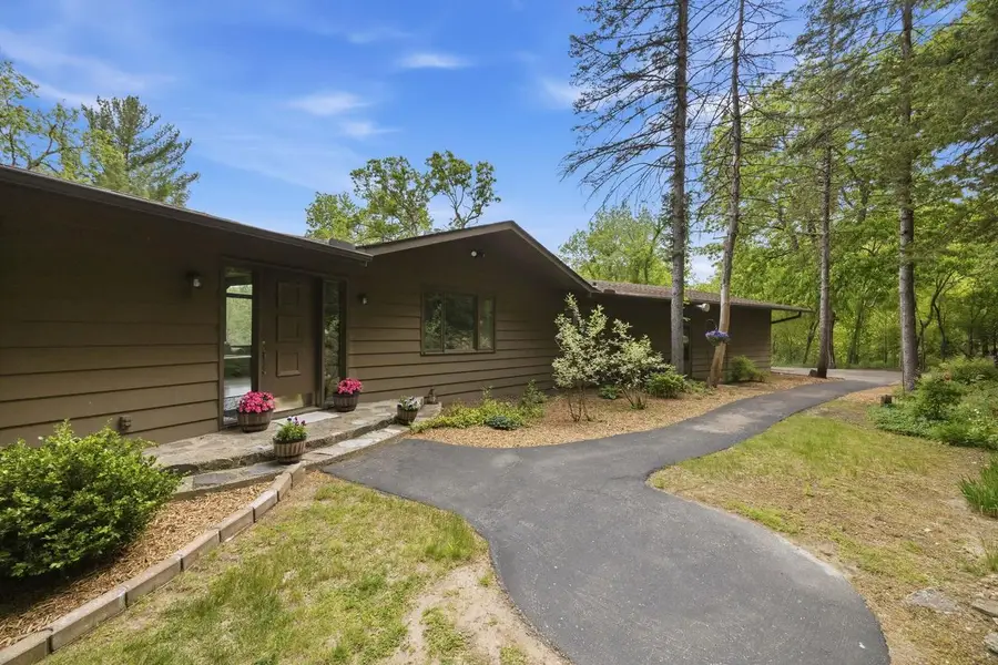 3304 N Crystal Springs Road, Janesville, WI 53545 - #2