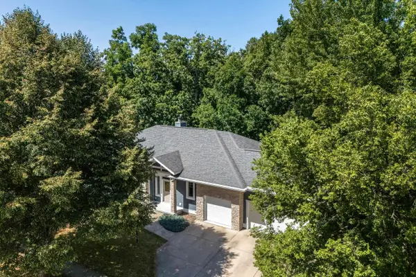 1300 Kings Lynn Road, Stoughton, WI 53589