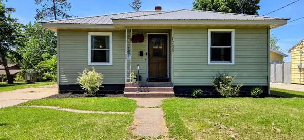 1733 Stoughton Avenue, Tomah, WI 54660