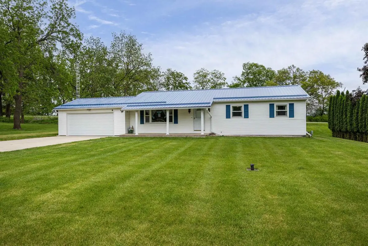 10266 N Amber Trail, Edgerton, WI 53534 - #1