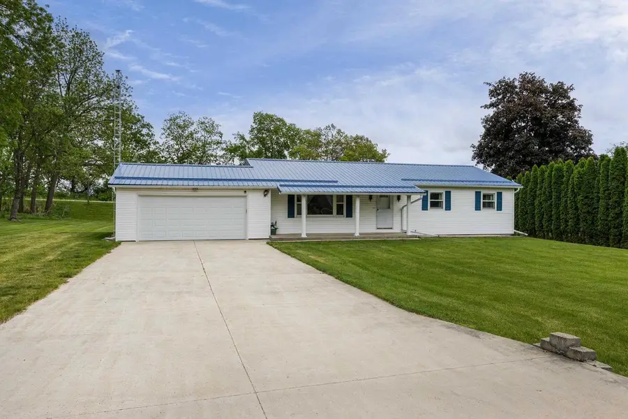 10266 N Amber Trail, Edgerton, WI 53534 - #2