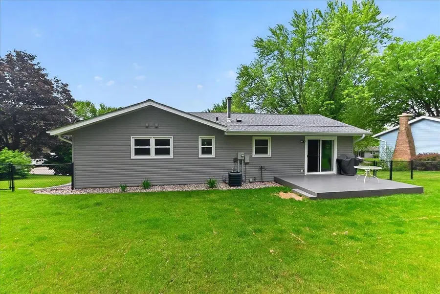 520 Acker Parkway, Deforest, WI 53532 - #2