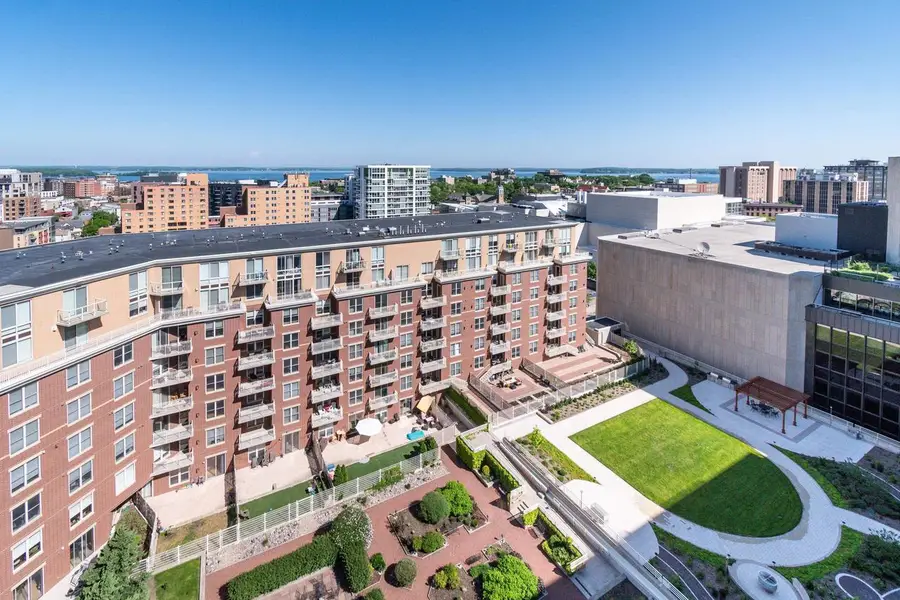 360 W Washington Avenue #712, Madison, WI 53703 - #3