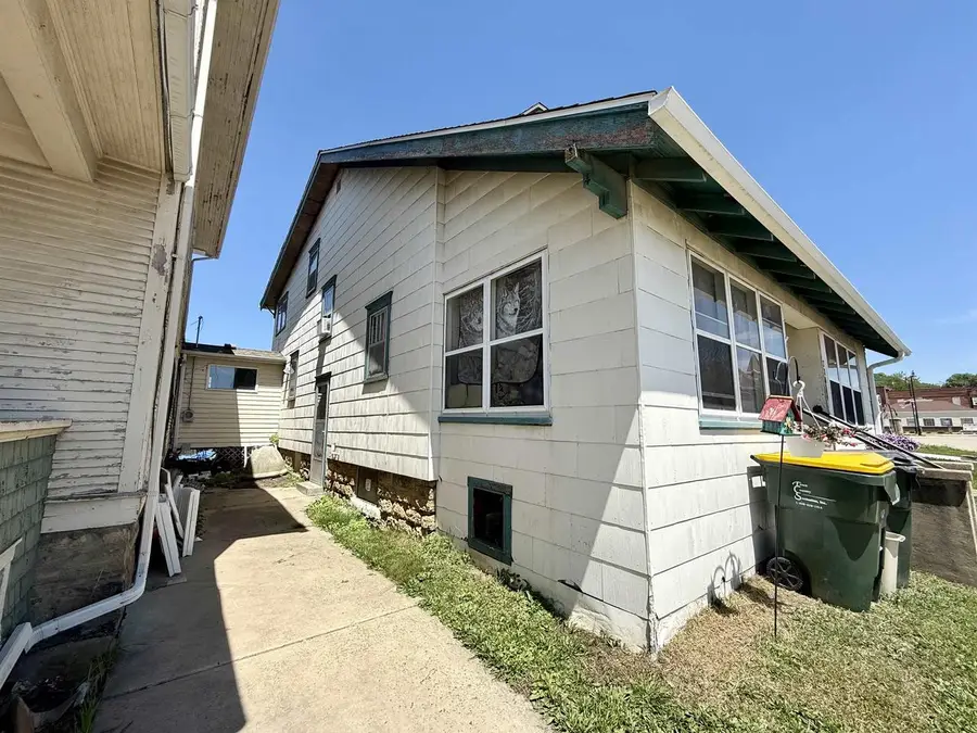 280 W Seminary Street, Richland Center, WI 53581 - #3