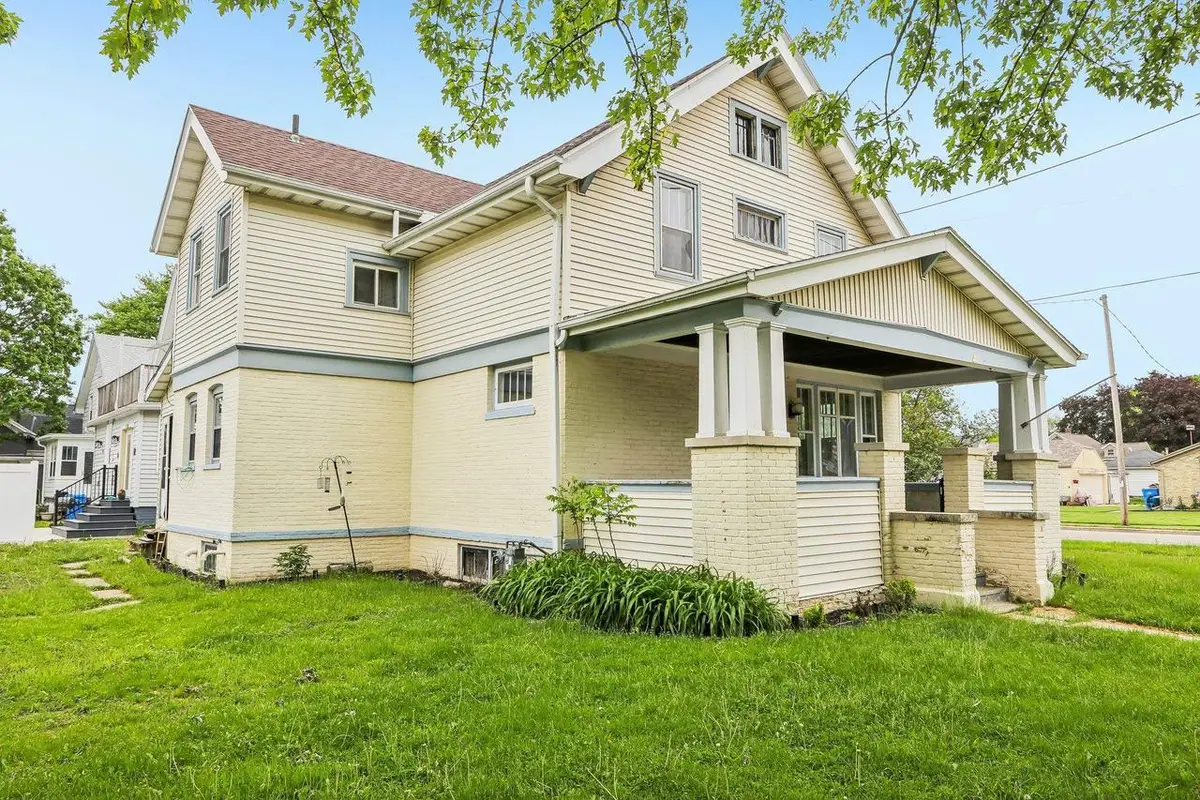 612 Western Avenue, Watertown, WI 53094 - #1