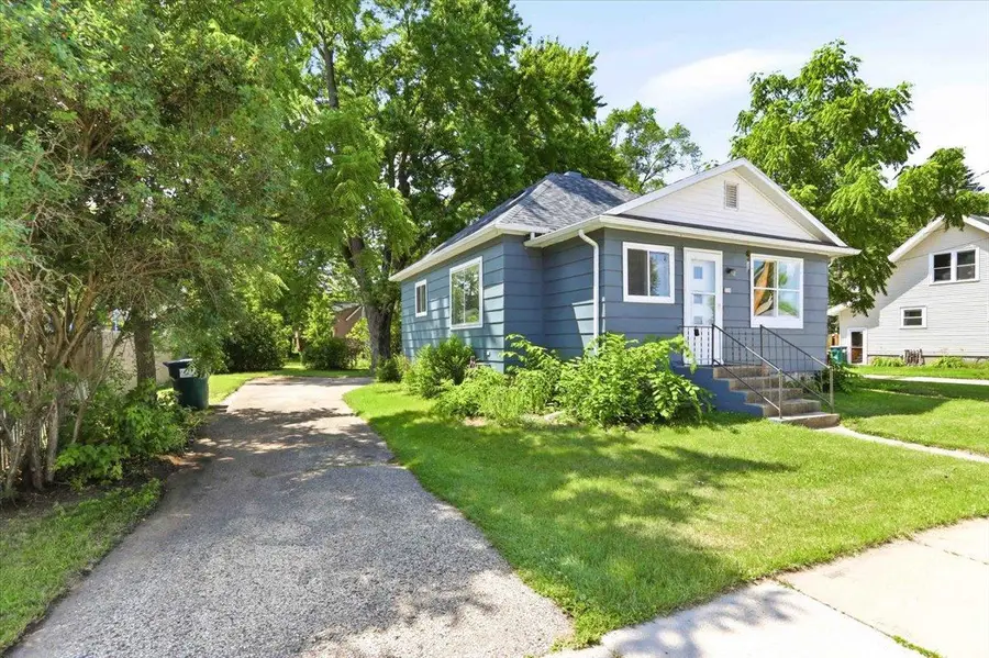 330 S fair Street, Wautoma, WI 54982 - #2