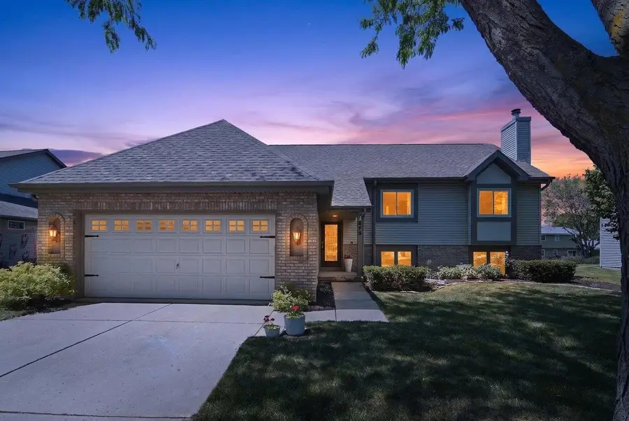 916 Katherine Drive, Sun Prairie, WI 53590 - #2